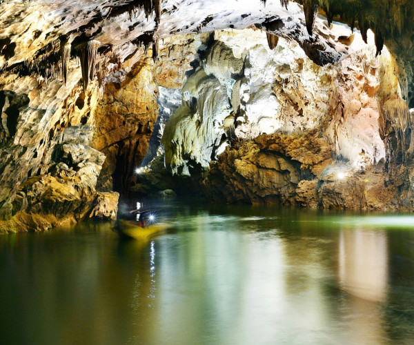 Phong Nha Ke Bang National Park Quang Tri Tour 3