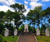 Tour Quảng Bình Quảng Trị 2 ngày 1 đêm: Phong Nha Kẻ Bàng – Động Thiên Đường – Sân Bay Tà Cơn – Nghĩa Trang Trường Sơn