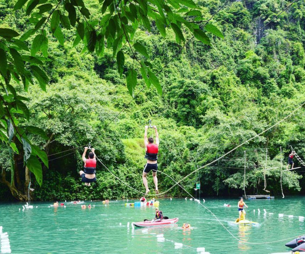 Du Day Zip Line Song Chay Hang Toi