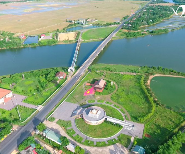 Tour Du Lich Mien Trung Tour Mien Trung 5 Ngay 4 Dem Vi Tuyen 17