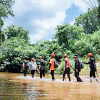 Tourthunglungsinhtonhangthuycung10
