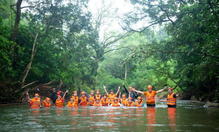 Tour Công Viên Ozo – Lội Suối Băng Rừng 1 ngày